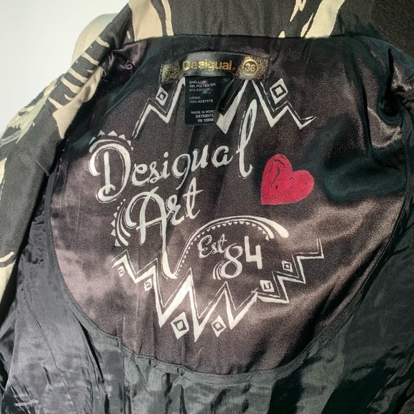 Desigual art heart printed coat size 36 Small - Picture 13 of 16